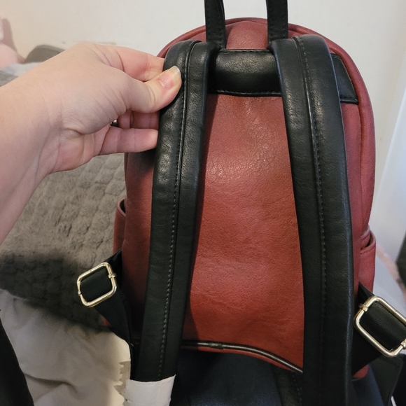 Loungefly og Ironman mini Backpack - Picture 2 of 2